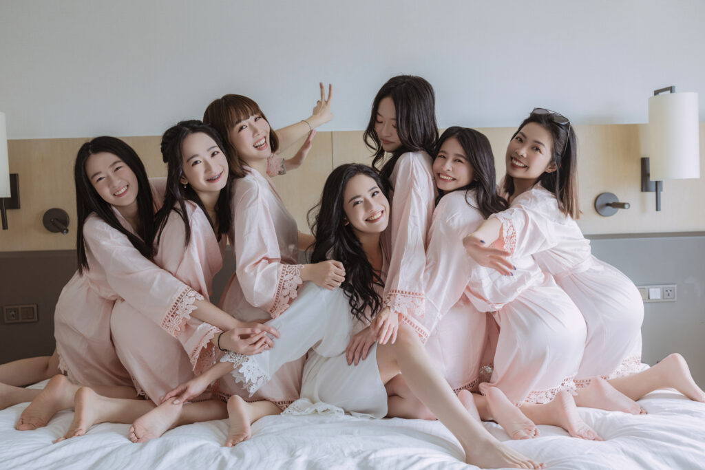 婚禮晨袍拍攝靈感|新娘必備的高級婚禮準備寫真指南 | Kvision – Kvision 婚禮晨袍拍攝靈感|新娘必備的高級婚禮準備寫真指南 | Kvision | Kvision婚紗攝影