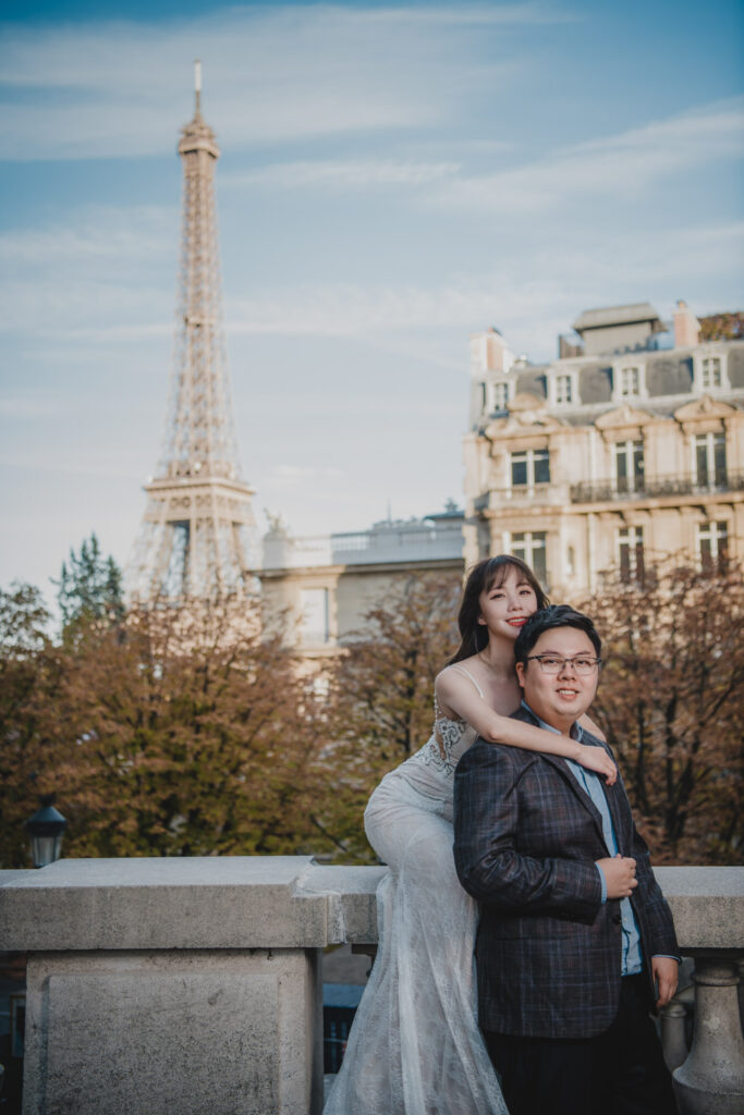 巴黎鐵塔婚紗攝影攻略｜電影感婚紗 | Kvision婚紗攝影