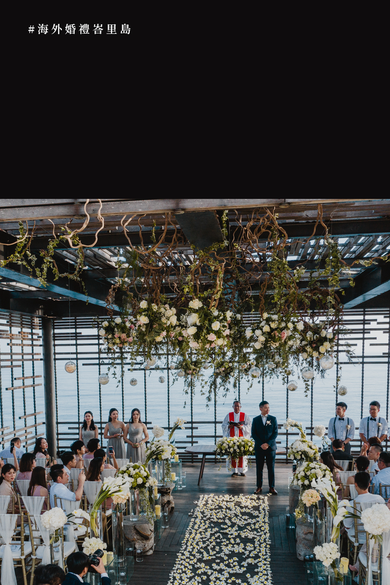 峇里島 Alila Uluwatu 海景婚禮儀式現場，KVISION 三機與空拍記錄新人誓言瞬間