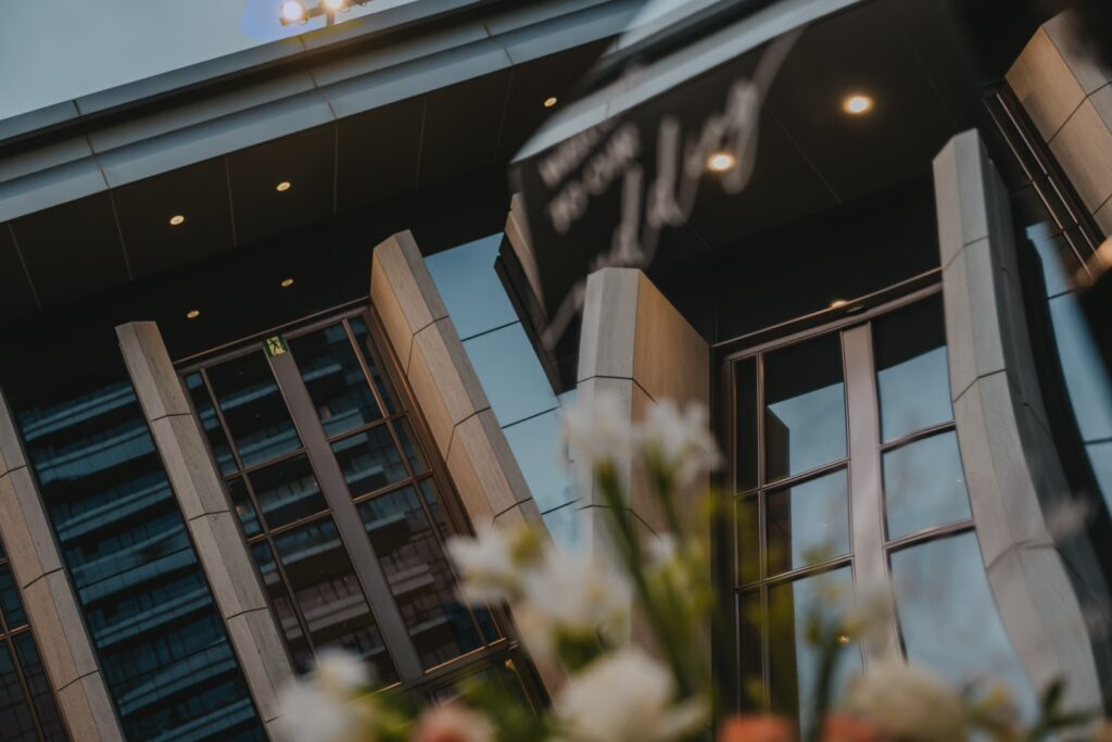 台北萬豪 8F Garden Villa 戶外證婚婚禮攝影｜KHC &times; KVISION | Kvision婚紗攝影